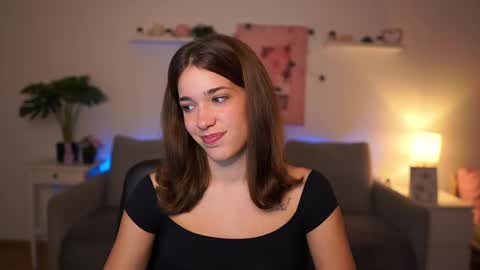 Snapshot of kissiecat chatting on October 21, 1:15 pm Sisi online show from October 21, 1:15 pm