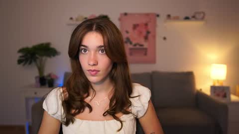 Snapshot of kissiecat chatting on September 19, 1:21 pm Sisi online show from September 19, 1:21 pm