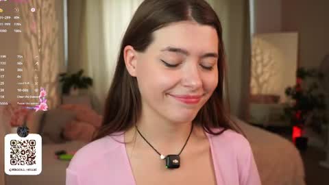 Mia online show from July 20, 10:39 am