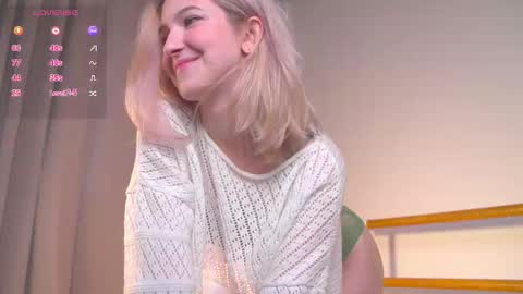 Snapshot of kisskiss_muah chatting on September 27, 2:24 pm Kate online show from September 27, 2:24 pm