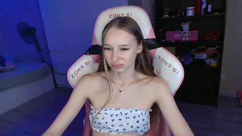 kitsuneyX online show from July 28, 11:59 pm