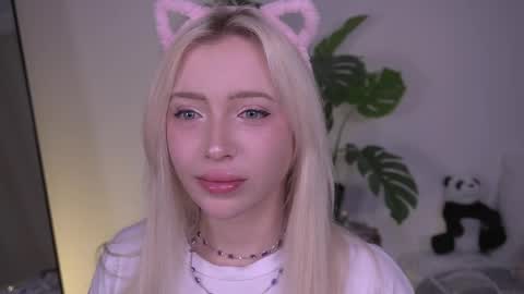 Yuki online show from April 21, 2:35 pm