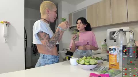 Snapshot of kittenmoon_ chatting on February 22, 11:54 pm      online show from February 22, 11:54 pm