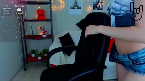 Kitti online show from March 24, 2:17 am