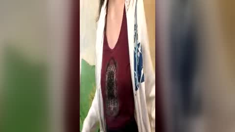Kittie Creme online show from June 19, 9:57 am