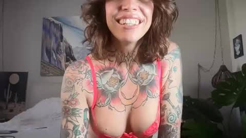 kittjones33 online show from May 11, 5:10 pm