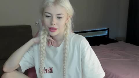 erika 3 online show from January 13, 9:13 am