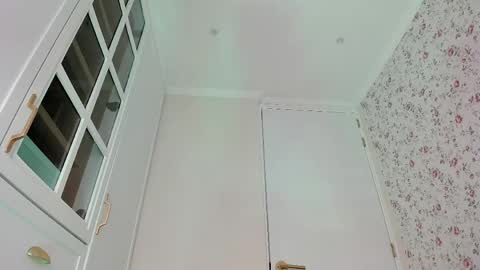 sophie online show from June 8, 7:36 pm