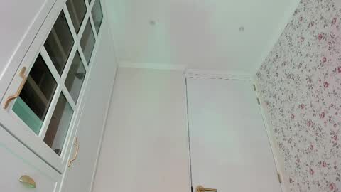 sophie online show from June 3, 7:08 pm