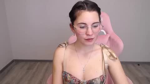 Angelina and Andrew online show from October 14, 2:19 pm