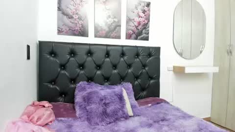 kitty_f00x online show from July 29, 1:00 pm