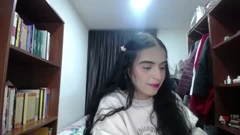 kitty_naugthy__ online show from July 14, 4:06 am
