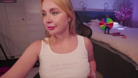 Kelsi and Ricky online show from April 11, 11:03 am