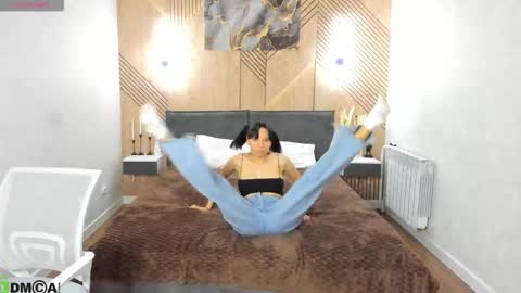 kitty online show from March 8, 2:04 am