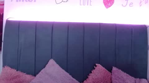 Snapshot of kittybrookex chatting on September 8, 5:23 pm Valery online show from September 8, 5:23 pm