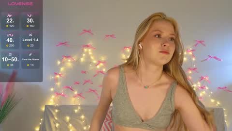 Monika online show from November 12, 3:59 am