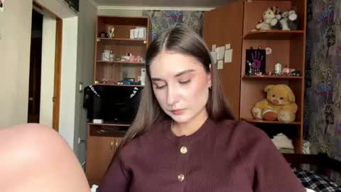 Molly online show from July 23, 9:39 am