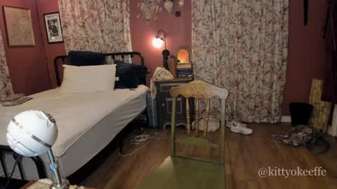 Miss Kitty OKeeffe online show from February 8, 3:08 am