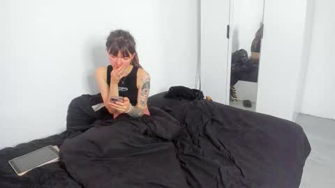 Snapshot of kittystar5 chatting on October 13, 10:40 am kittystar5 online show from October 13, 10:40 am