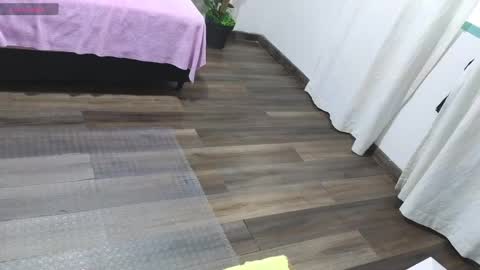 Snapshot of kittystar_tay chatting on March 6, 6:59 pm Kitty online show from March 6, 6:59 pm