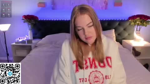 Snapshot of kittyy_cuttie chatting on September 13, 7:49 am kittyy online show from September 13, 7:49 am