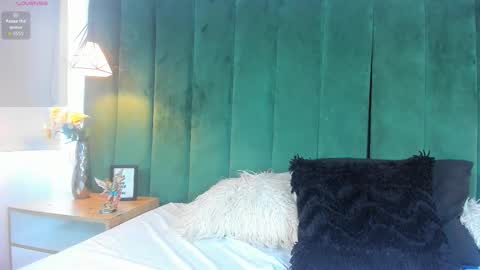 K I T T Y Y  online show from October 27, 8:36 pm