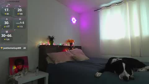 Snapshot of kittyymaze chatting on December 12, 1:28 pm Kittyymaze online show from December 12, 1:28 pm