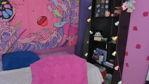 Snapshot of kittyzenn chatting on December 8, 8:47 pm Kitty Zen online show from December 8, 8:47 pm