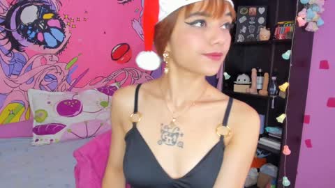 Snapshot of kittyzenn chatting on December 24, 5:23 pm Kitty Zen online show from December 24, 5:23 pm