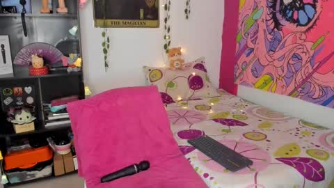 Snapshot of kittyzenn chatting on March 11, 5:02 pm Kitty Zen online show from March 11, 5:02 pm