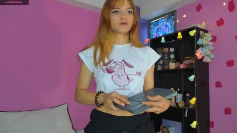 Snapshot of kittyzenn chatting on January 2, 4:13 pm Kitty Zen online show from January 2, 4:13 pm