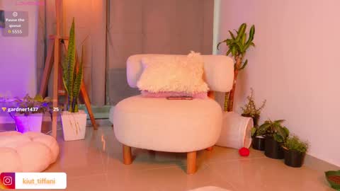 Snapshot of kiut_tiffanii chatting on September 12, 10:56 am Tiffanii online show from September 12, 10:56 am