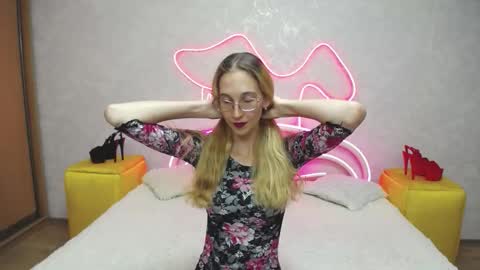 Klary online show from September 14, 2:59 pm