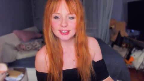 Klementinafanslyklementina6661 online show from December 17, 8:46 pm