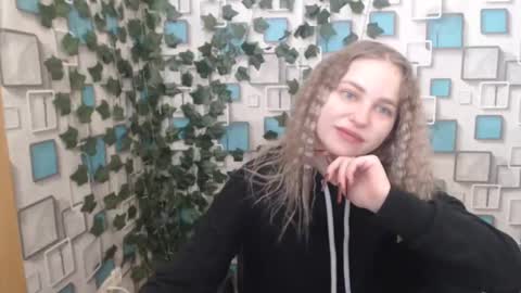 Snapshot of klerkarina chatting on March 6, 5:46 am klerkarina online show from March 6, 5:46 am