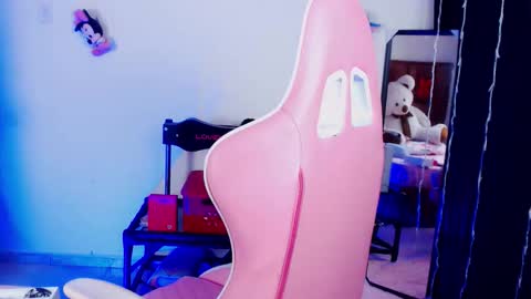 Kloe online show from March 22, 3:01 am