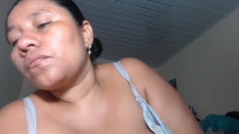 Snapshot of kloe_boobs chatting on February 14, 3:54 am Kloe online show from February 14, 3:54 am