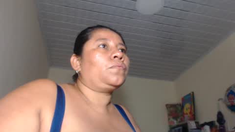 Snapshot of kloe_boobs chatting on September 17, 11:03 pm Kloe online show from September 17, 11:03 pm