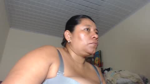 Snapshot of kloe_boobs chatting on February 26, 4:30 am Kloe online show from February 26, 4:30 am