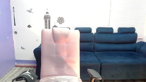 kloe_cooper online show from January 12, 12:12 pm