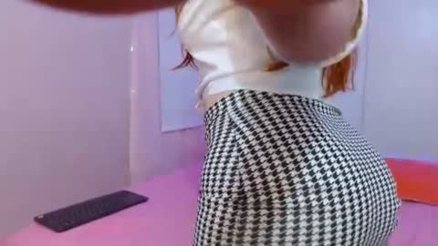 klohe and samantha online show from July 29, 11:38 pm