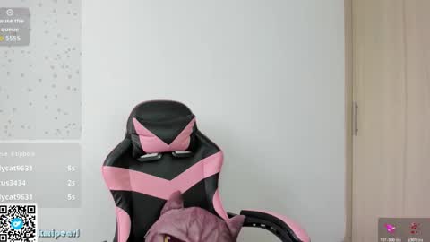 Camila Reyes online show from March 24, 2:33 pm