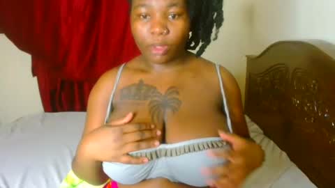 Snapshot of knight_nurse69 chatting on February 3, 11:42 am knight_nurse69 online show from February 3, 11:42 am