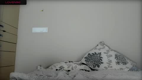Snapshot of kokonut__ chatting on February 17, 7:33 pm Lisa online show from February 17, 7:33 pm