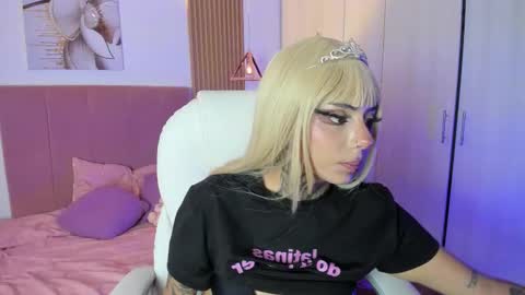 Snapshot of korarousee chatting on September 19, 2:27 pm Kora online show from September 19, 2:27 pm
