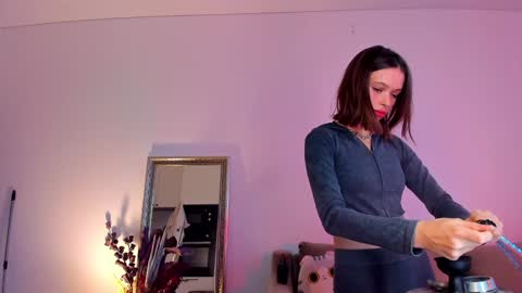 kossie_ online show from February 2, 11:51 am