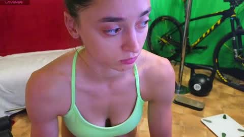 Gal online show from June 5, 12:33 pm