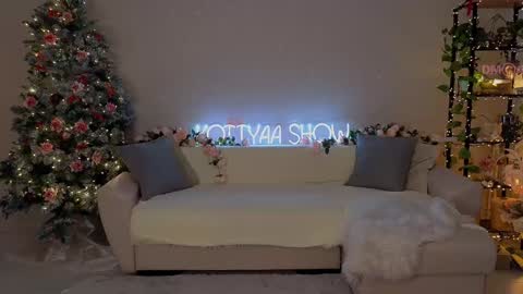 Kottyaa cb FOLLOWING  online show from January 17, 5:30 pm