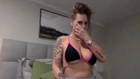 koyoteej online show from January 31, 10:10 am