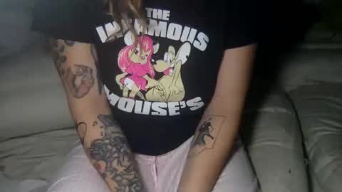 koyoteej online show from March 11, 10:51 am